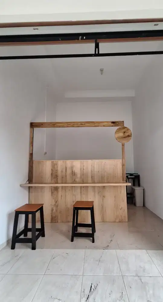 Meja dan Atang Kompor