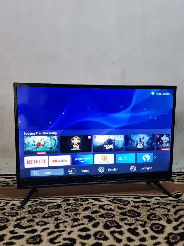 TV Smart Sharp 32 inci - masih mulus siap pkai