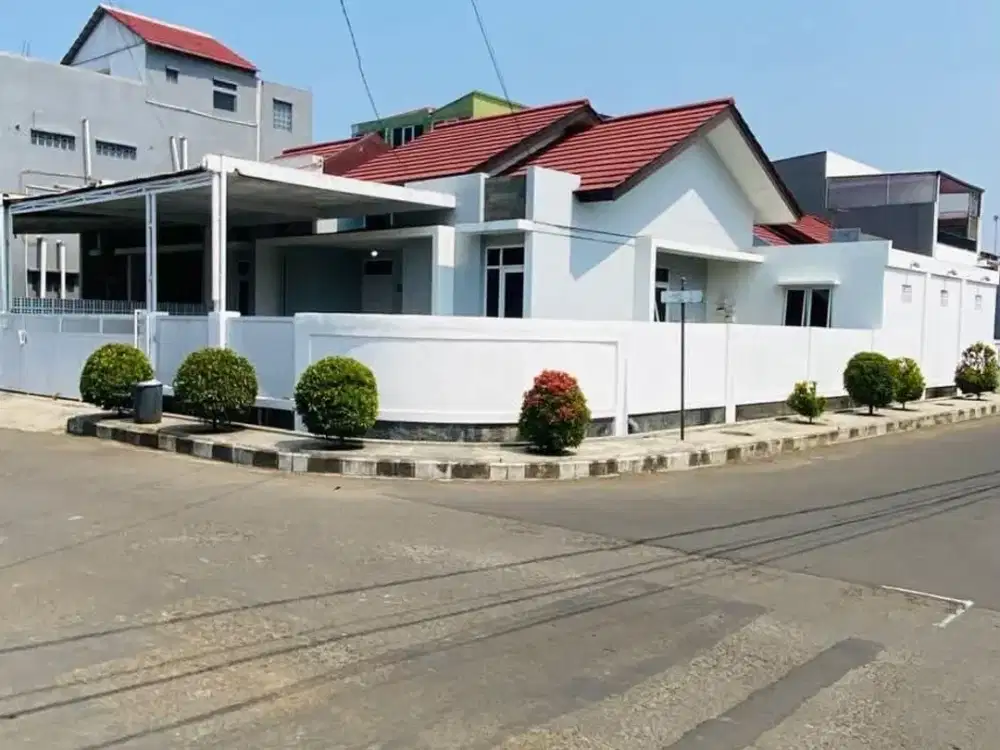 Rumah Bagus Hoek Siap Huni di Komplek Puri Dago Antapani Kawasan Bandung Timur Akses Muda Harga Nego