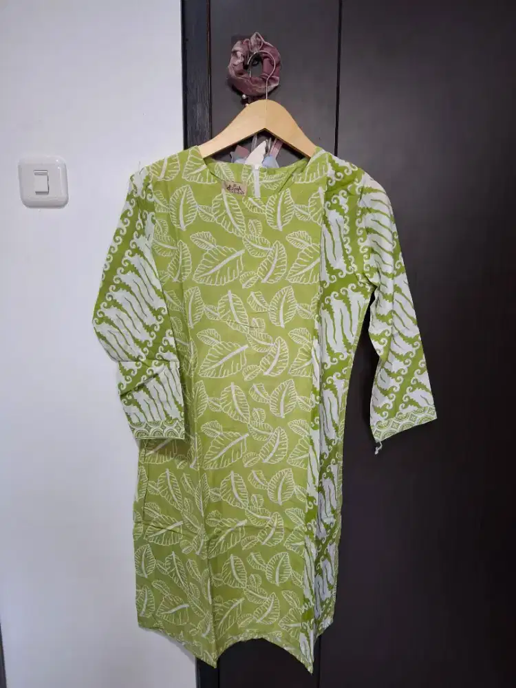 Baju batik wanita