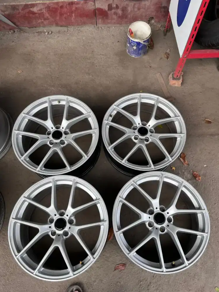 BBS CIR ring 19 lebar 8-9 pcd 5x114,3 ET 45 CRV camry