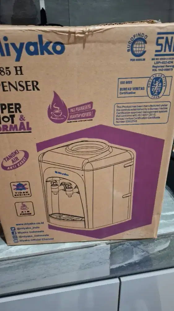 Dispenser kecil Miyako & Juicer pisah ampas Miyako
