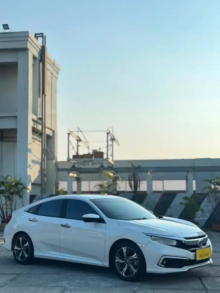 Civic sedan 2019 low kilometer