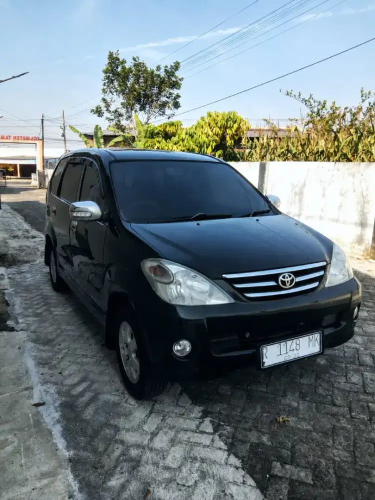 Mobil avanza G 2005 pajek baru
