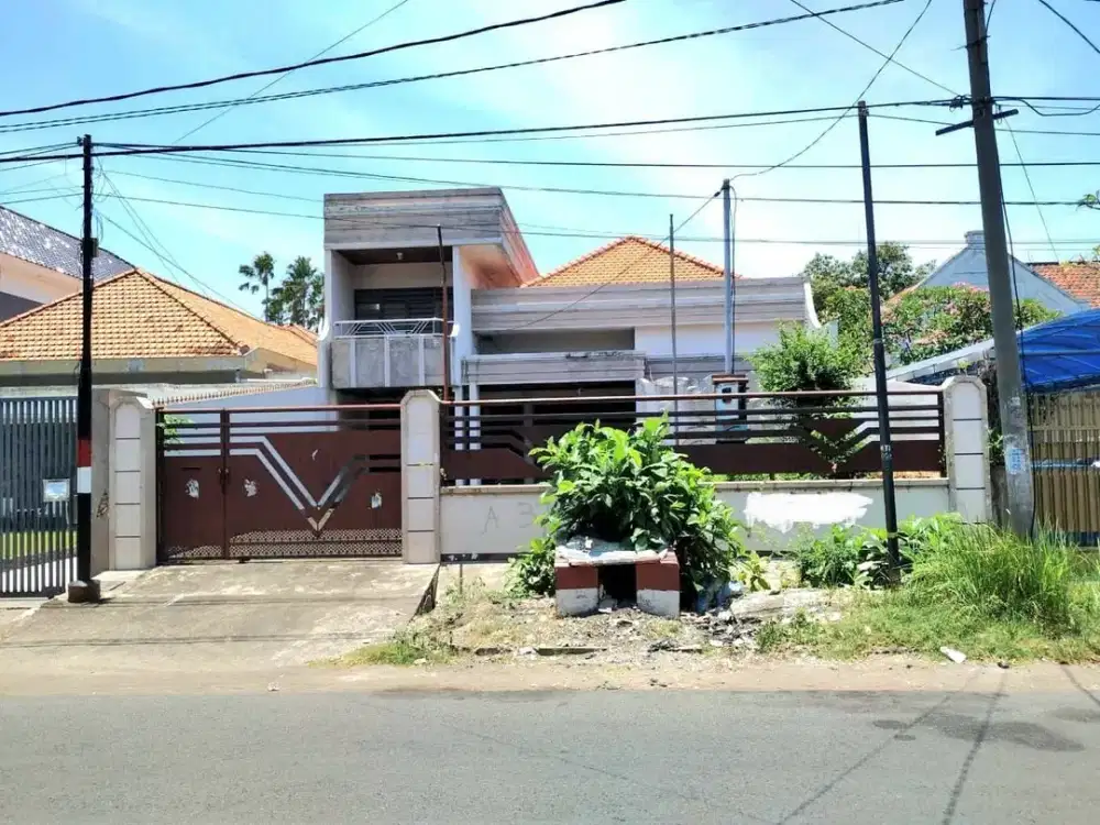 JUAL CEPAT! Rumah komersial jalan argopuro tidar