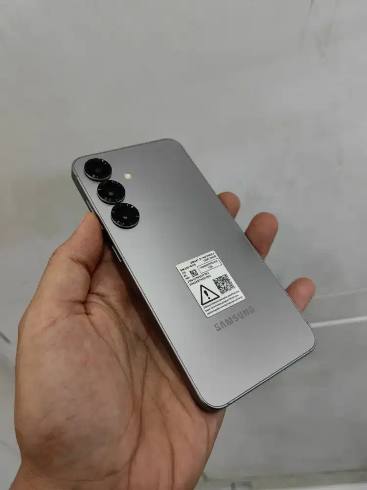 Samsung s25 12/256 garansi februari 2027 taun depan