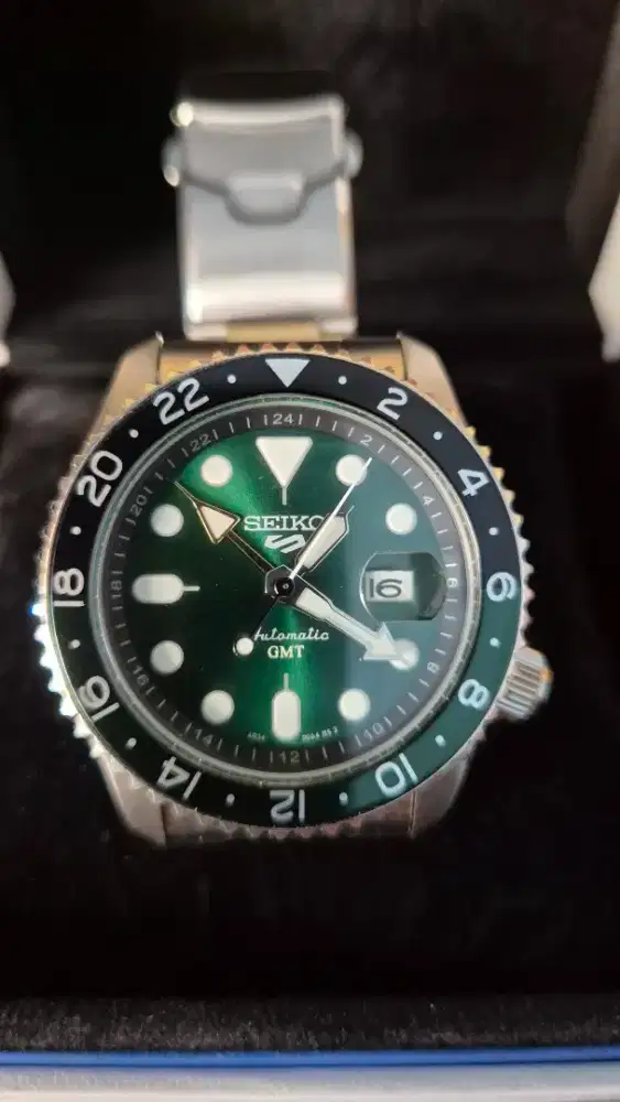 SEIKO 5  SSK035K1 GMT AutoMatic