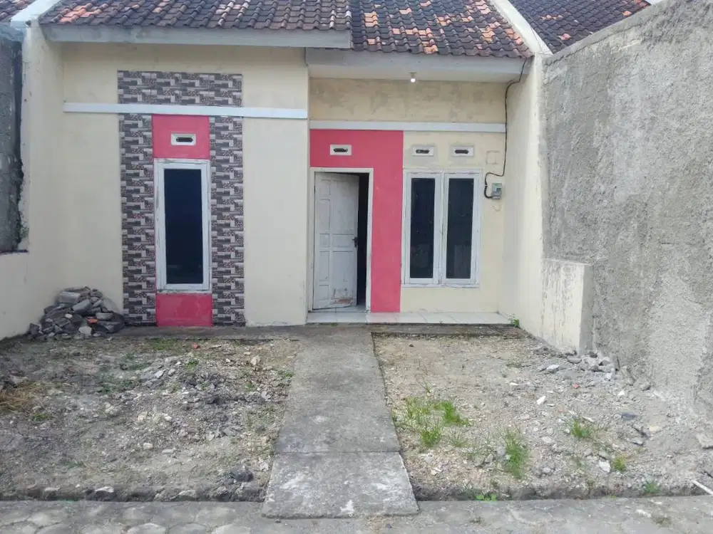 Rumah Disewakan Toroh Grobogan 2 Kamar Tidur Perumahan Nyaman