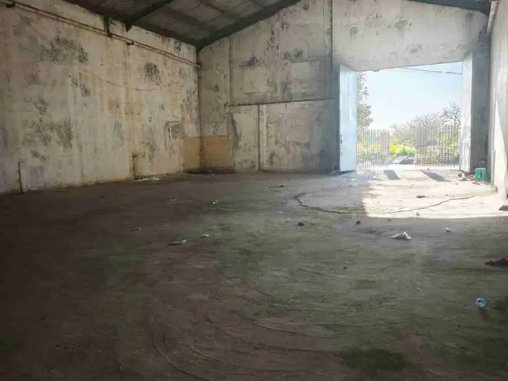 Di sewakan Gudang lantebung 900 m2