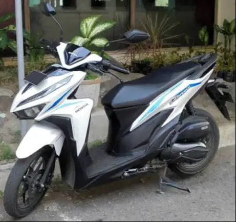 Vario Putih Strip Biru 2018