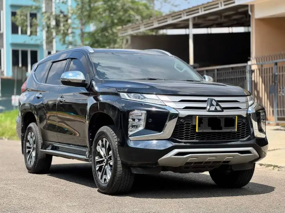 Pajero Hitam Kondisi Istimewa Sekali