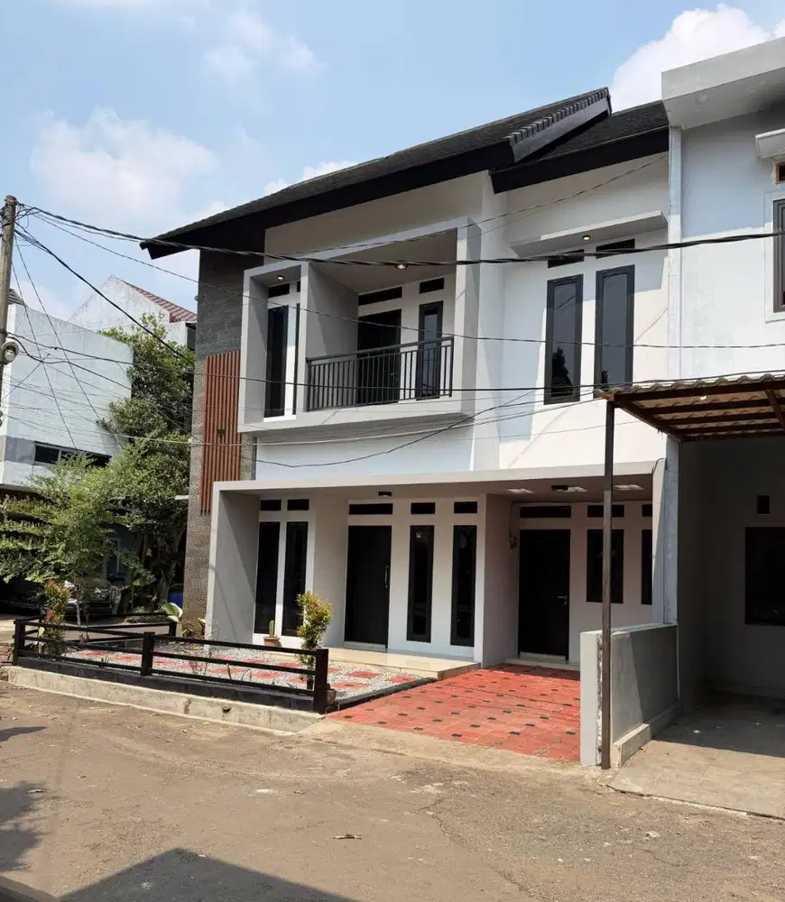 Rumah Cluster Hook, Depan taman , Ragunan jagakarsa jakarta selatan