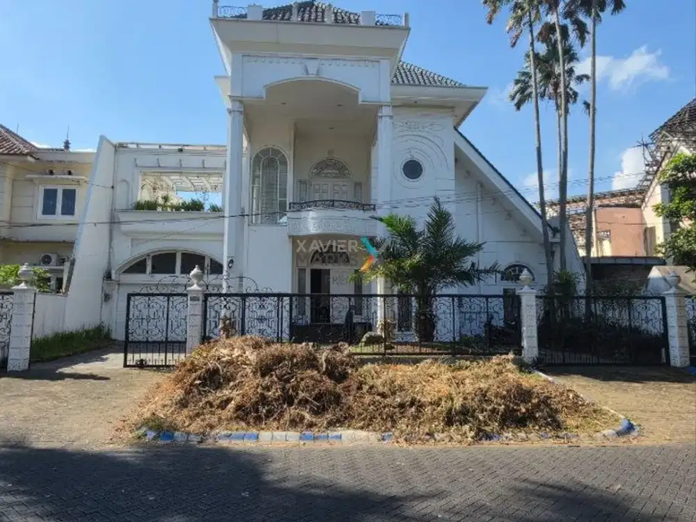Dijual Rumah Premium di Boulevard Pbi Araya Blimbing Malang