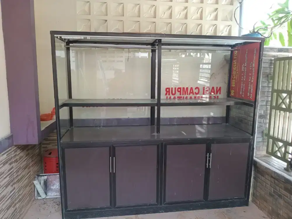 Dijual Etalase Bahan PVC