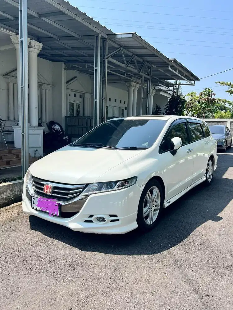Honda odyssey 2012 white pearl