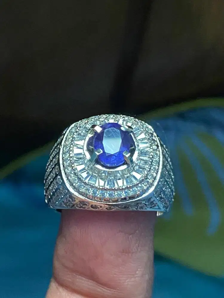 Batu Natural Blue Sapphire 2.2 Cts