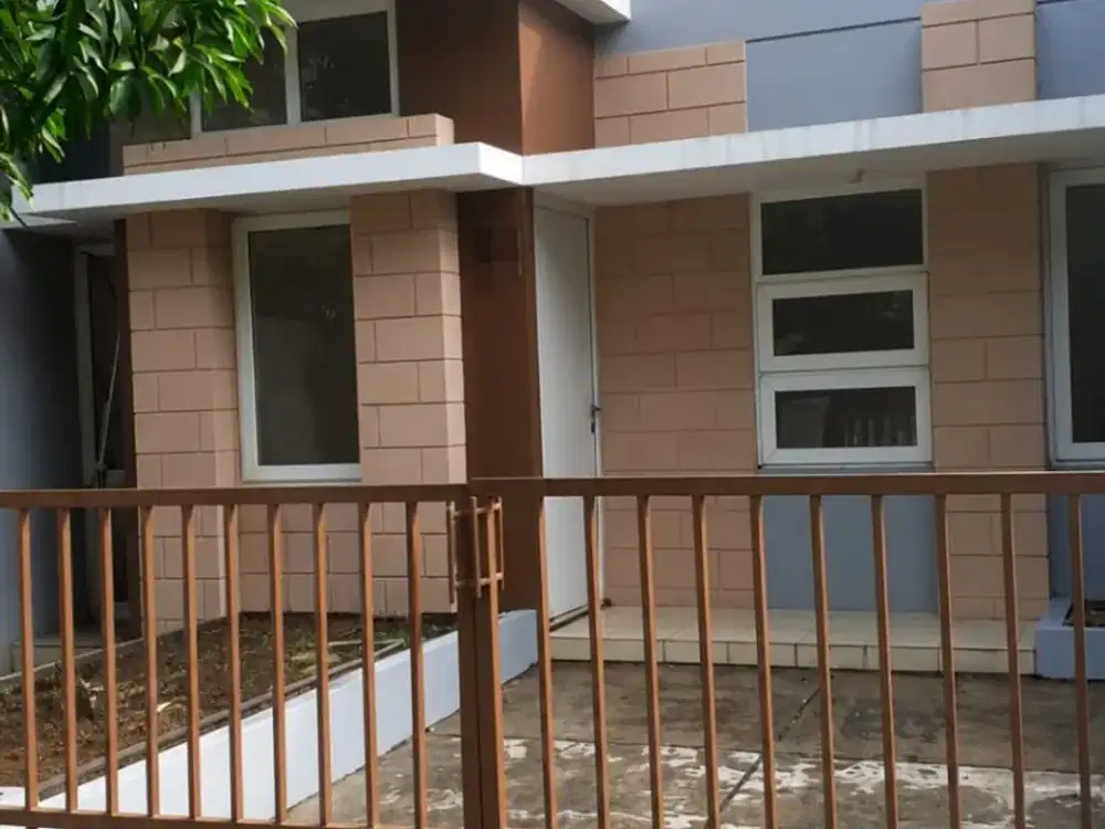 Di Jual Rumah Strategis di Bukit Golf