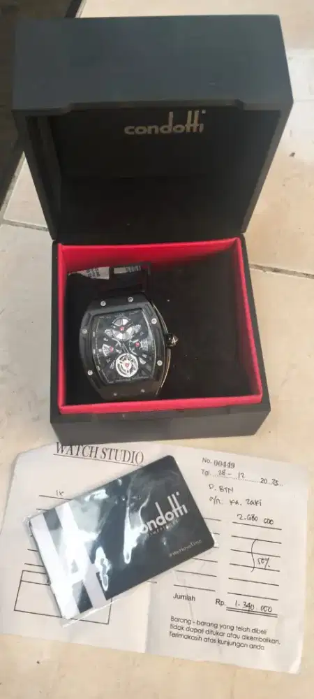 Di jual jam tangan pria merek condotti