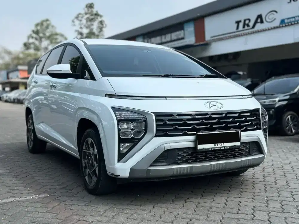 HYUNDAI STARGAZER PRIME 1.5 IVT PUTIH 2022 CAPTAIN SEAT