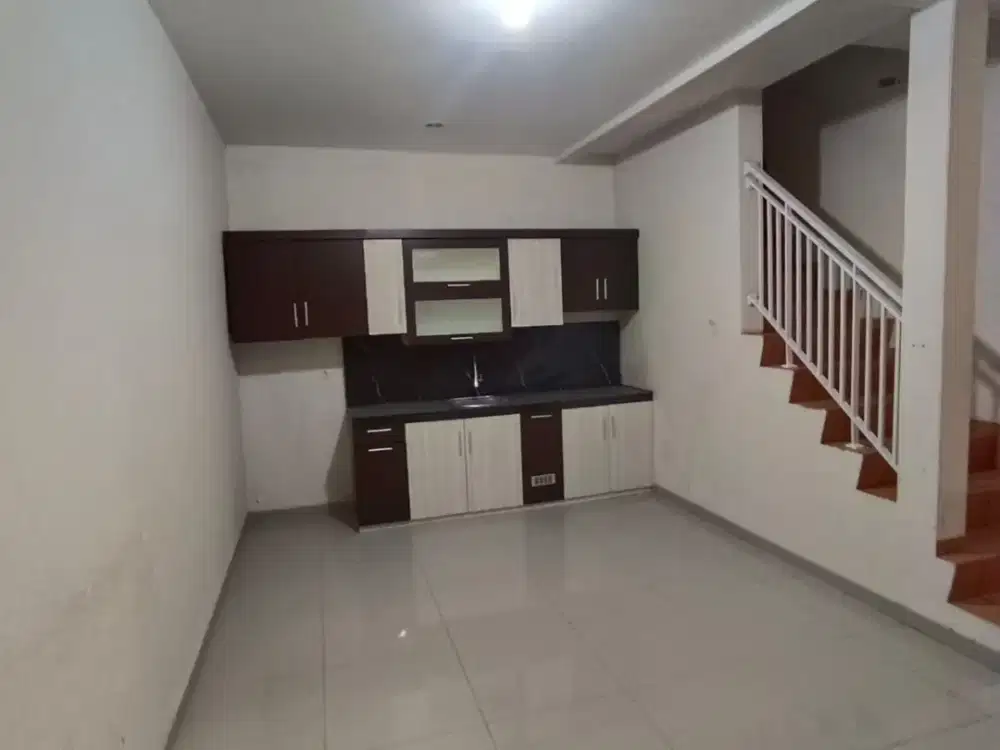 Rumah Full Renov 2 Lantai Siap Huni di Tatar Jingganagara KBP