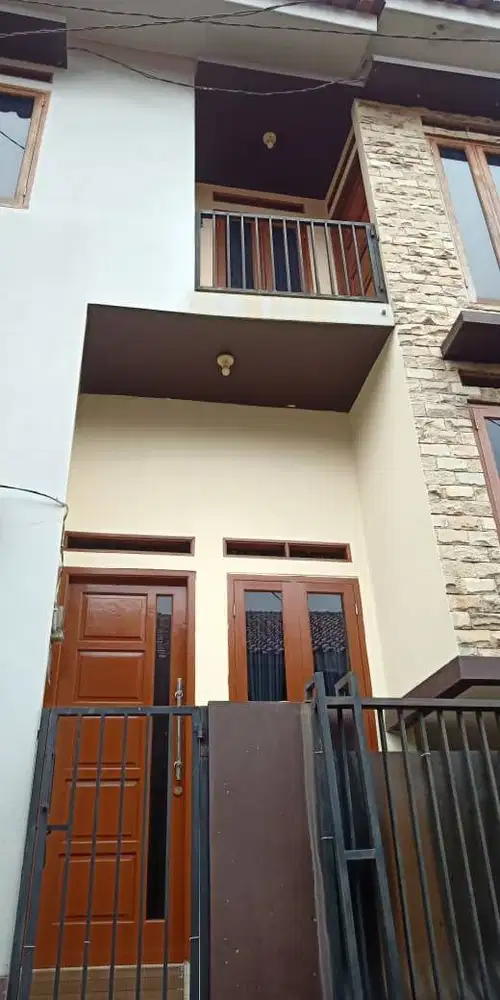 DI SEWAKAN RUMAH MURAH MEZZANINE