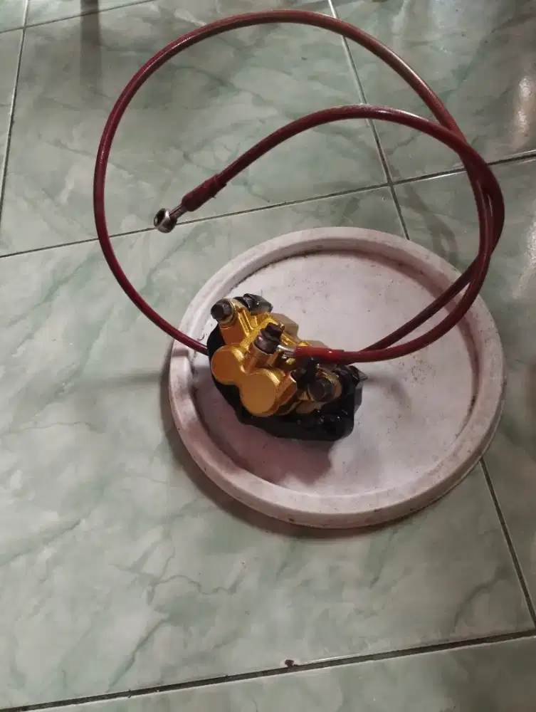 Kaliper dua piston yamaha