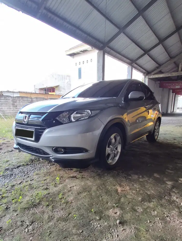 Hrv e cvt 2016 warna silver