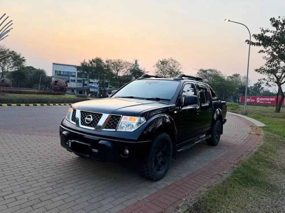 cash/TT nissan navara 4x4 DC matic diesel hhillux rrannger trritoon