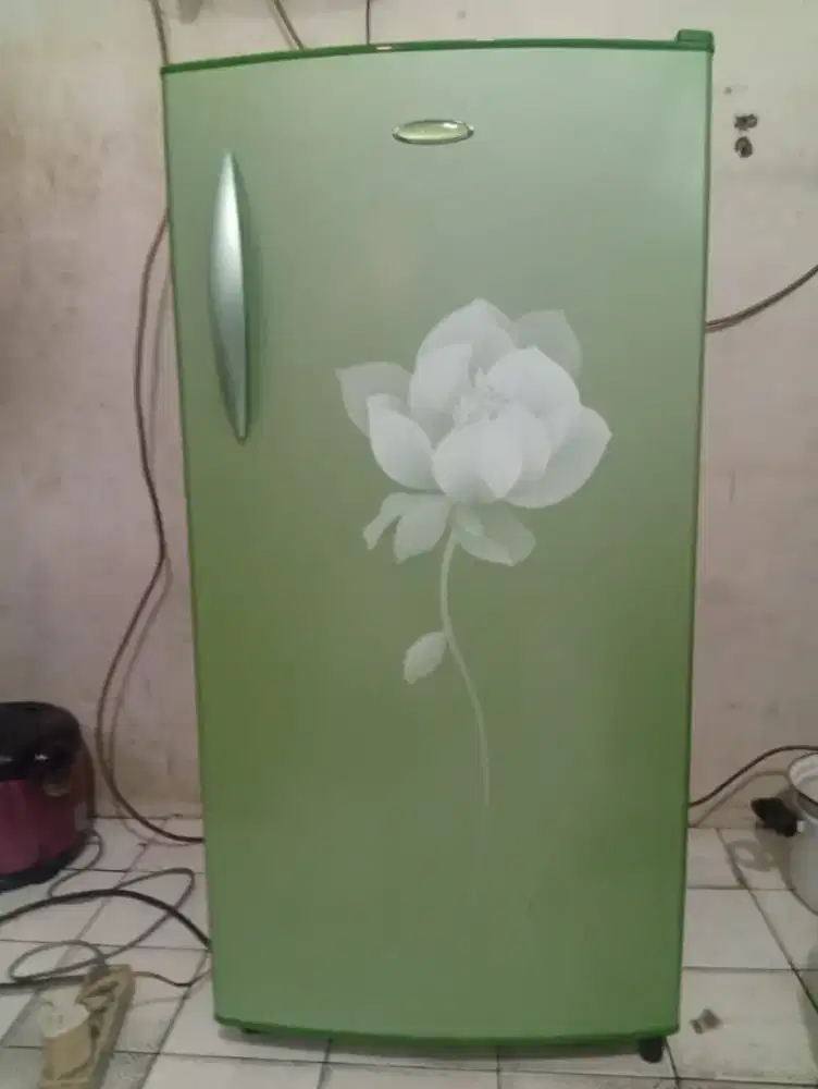 Dijual kulkas 1pintu POLYTRON RAK LENGKAP BEKU DINGIN NEGO TIPIS