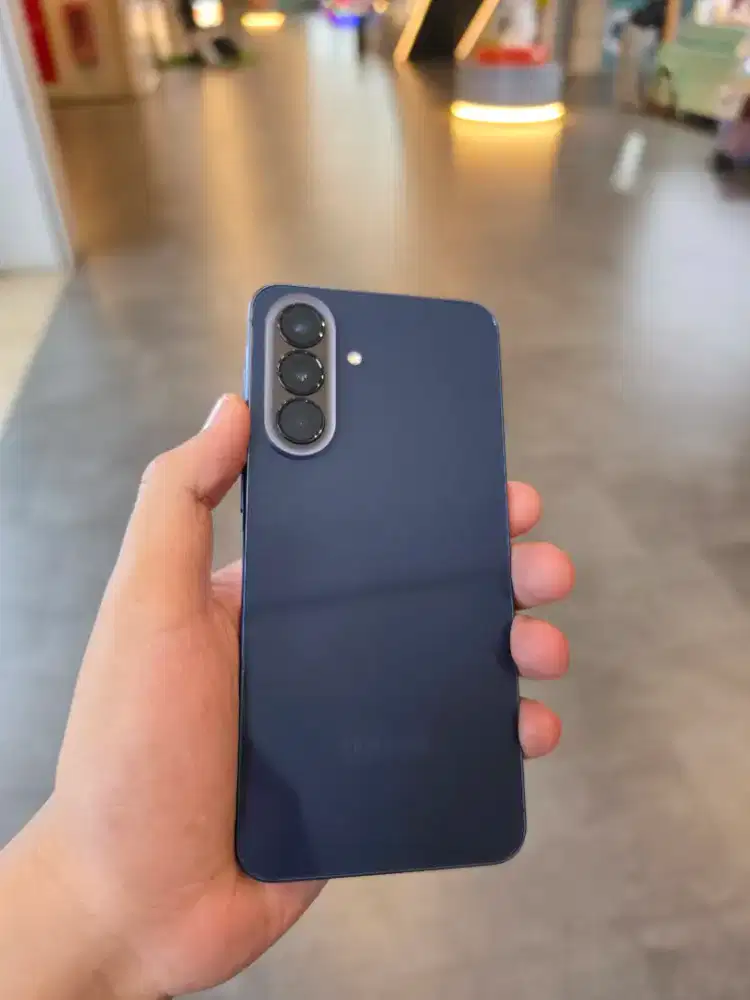 SAMSUNG GALAXY A57