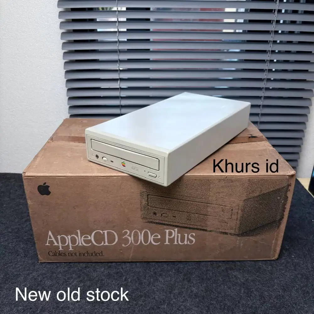 apple cd 300e plus 1994 nos - rare for macintosh