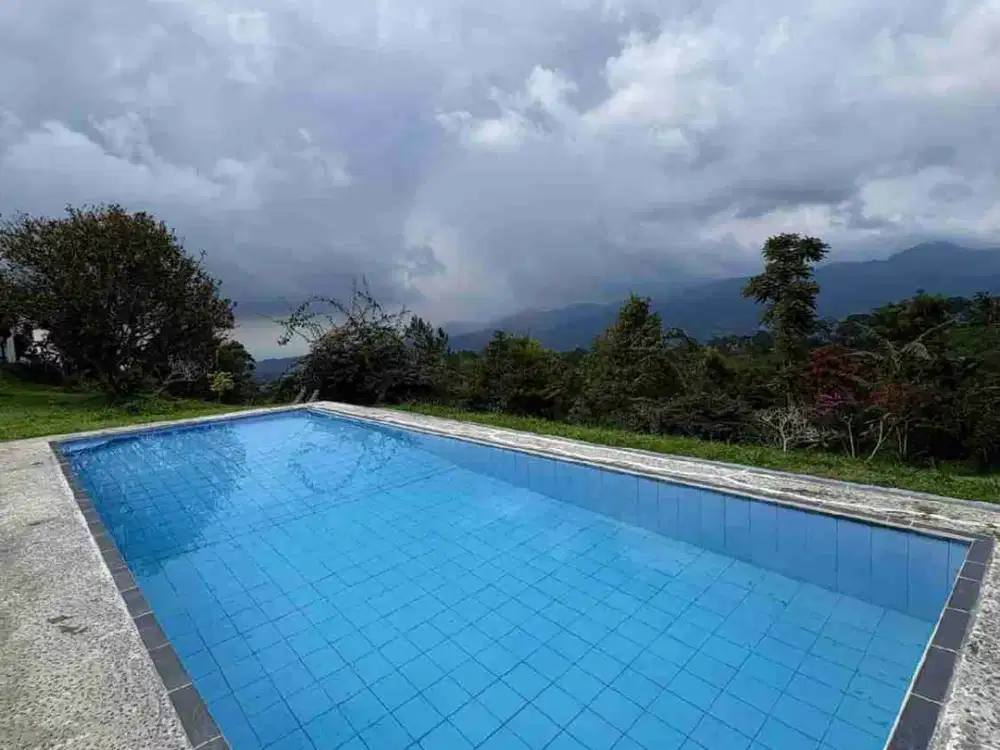 Disewakan Murah Villa untuk 25 orang di Cisarua, Puncak
