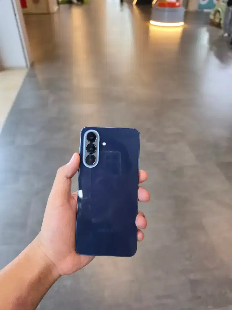 SAMSUNG GALAXY A57