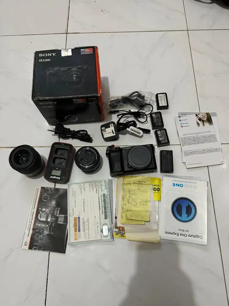 Sony A6300 Lensa sigma 30mm dan lensa kit