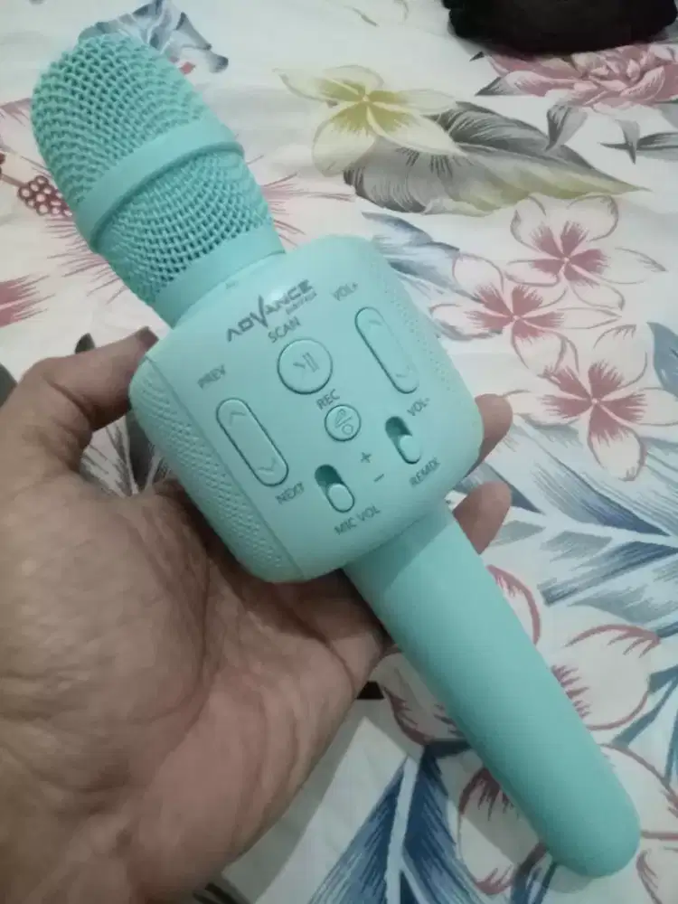 Speaker mic advance normal