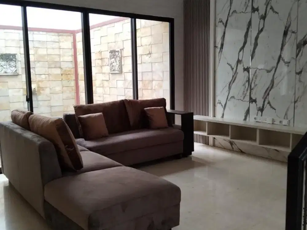 Rumah Harga Terbaik Jadeite BSD Ada Pool