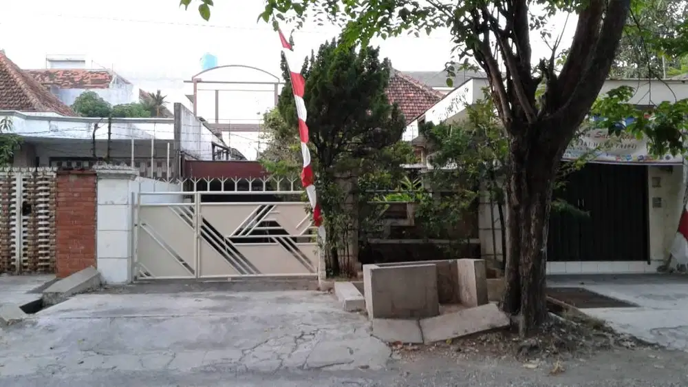 DI JUAL RUMAH TINGGAL SIWALAN STRATEGIS