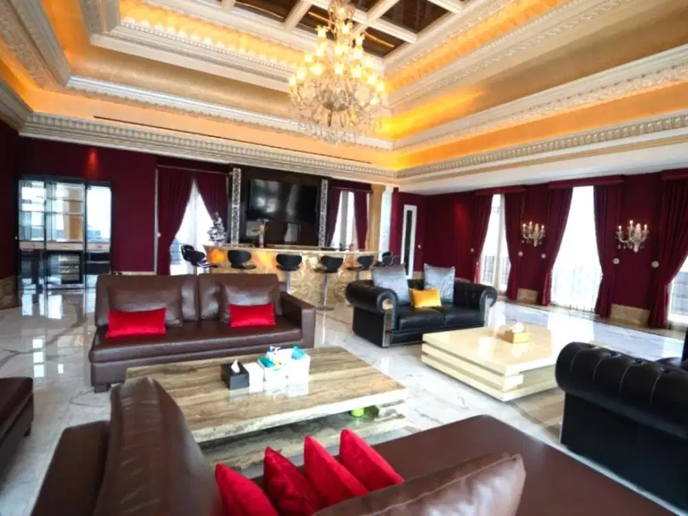Rumah 4lt luas 25x40 1013meter 7KT Lotus Palace PIK1 Pantai Indah Kapuk
