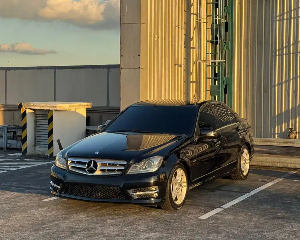 Mercedes Benz C250 Avantgarde AMG W204 2011 (Facelift) Black On Brown