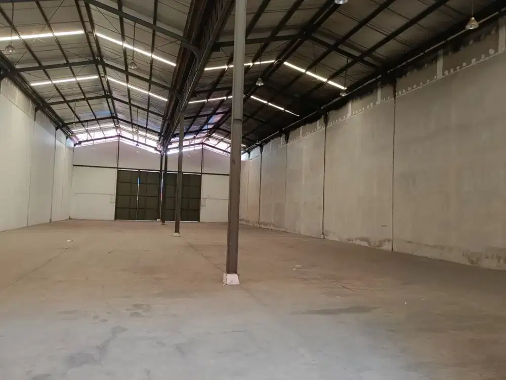 Gudang Kosambi Tangerang Dekat Bandara & PIK 2, LT 1120 m2, LB.800 m2, Akses Kontener