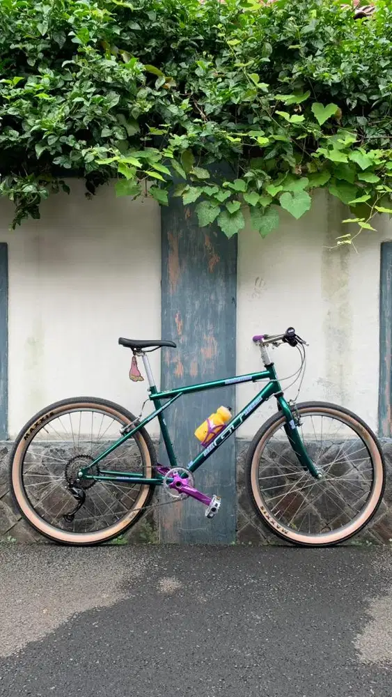 Sepeda GT Timberline bukan GT Karakoram, Kona, Trek, Federal, Marin.