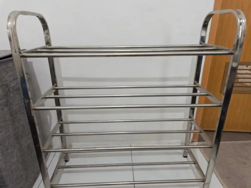 Rak sepatu stenlis 4 susun