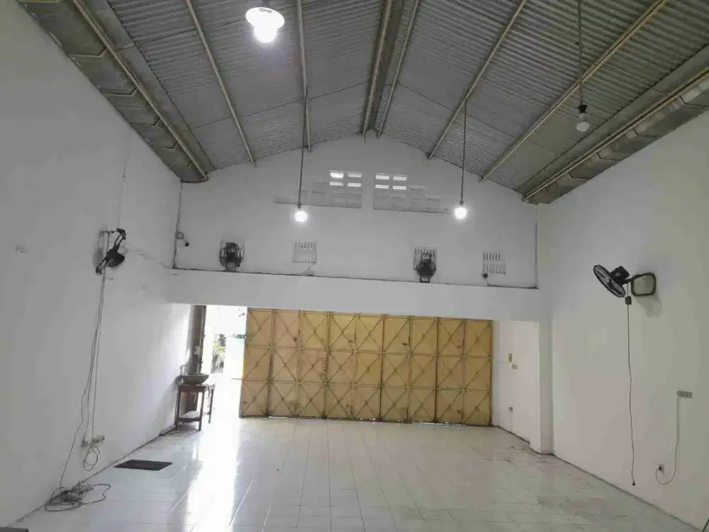 Di jual ruko gudang di slamet Riyadi Kartasura