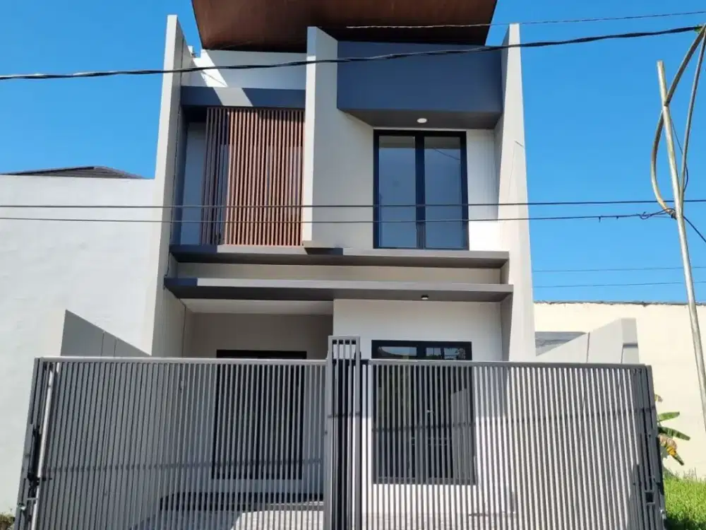 Murah!!!Rumah Manyar Jaya, 2 Lantai, siap huni, semi furnish, 5 Kt - 4 Km