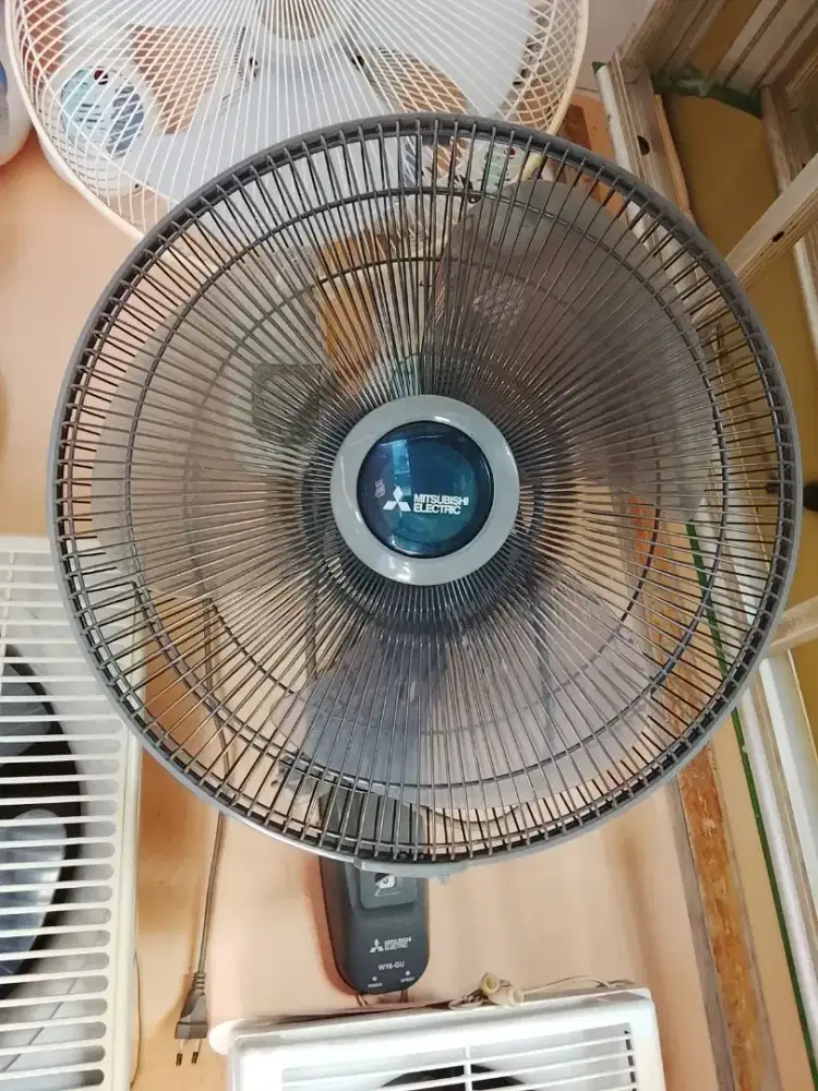 Mitsubhisi Electric Wall Fan 16 inch