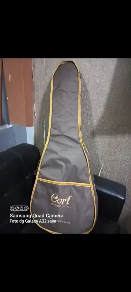 CORT ACOUSTIC GUITARS + SPEAKER PASIF RHOAD 18 INCH