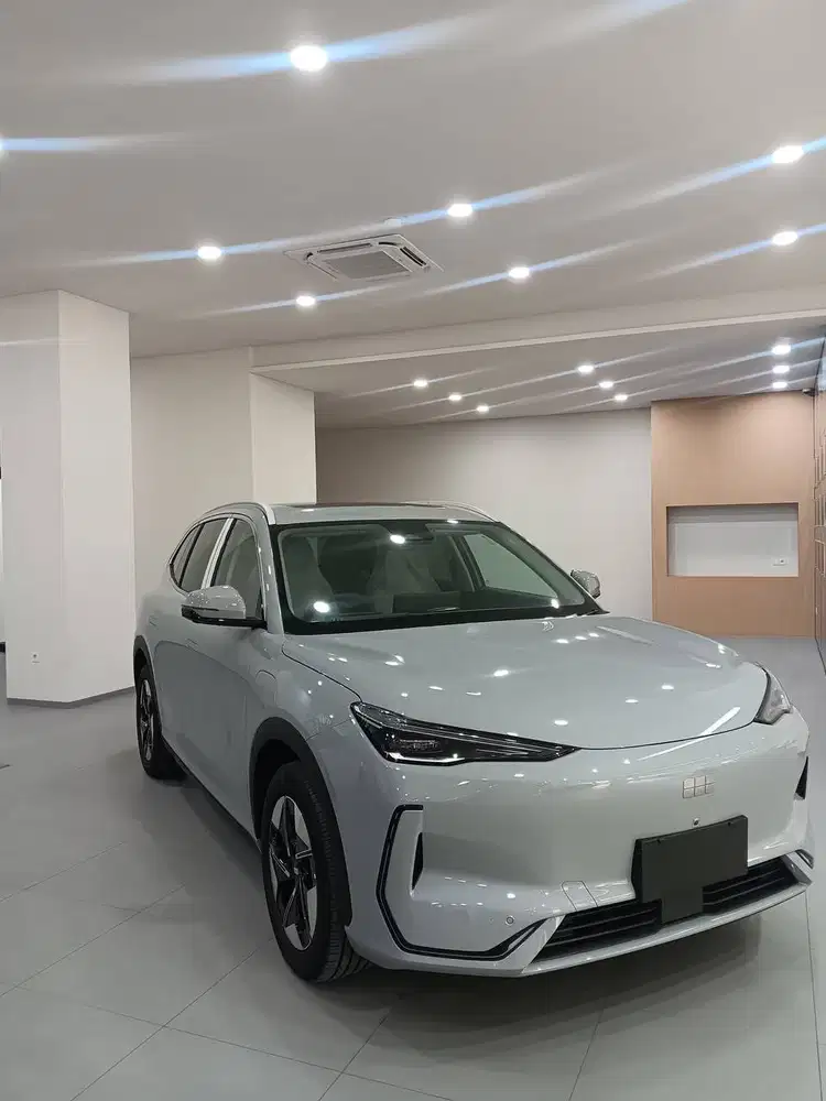 GEELY EX5 – SUV Listrik Premium dengan Garansi Baterai Seumur Hidup.