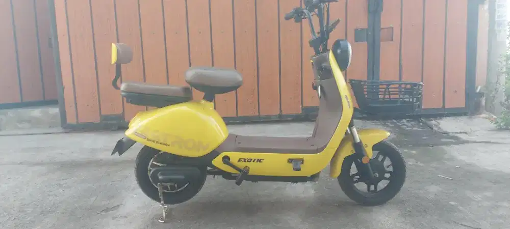 Sepeda listrik exotic faster mulus