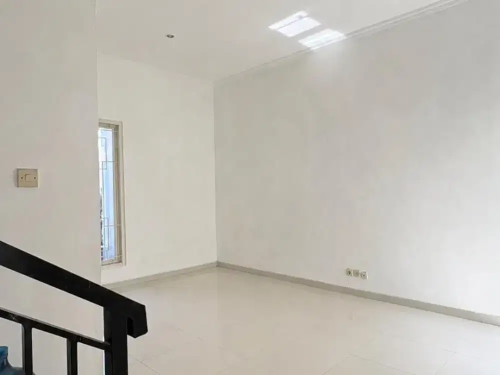 DIJUAL CEPAT RUMAH 2 LANTAI DI SURABAYA SELATAN