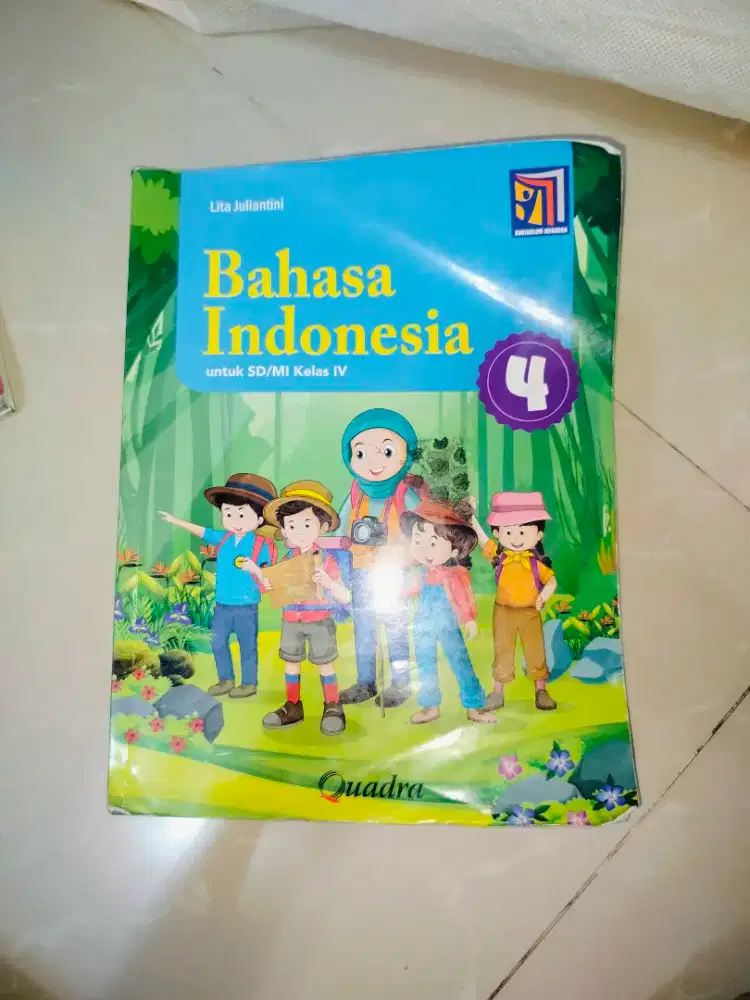 Buku Paket Pelajaran kelas 4SD Kondisi masih sangat bagus